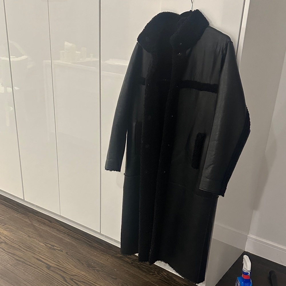 Apparis Black Trench Coat
Measurements : pit to pit 17”
Length  47”